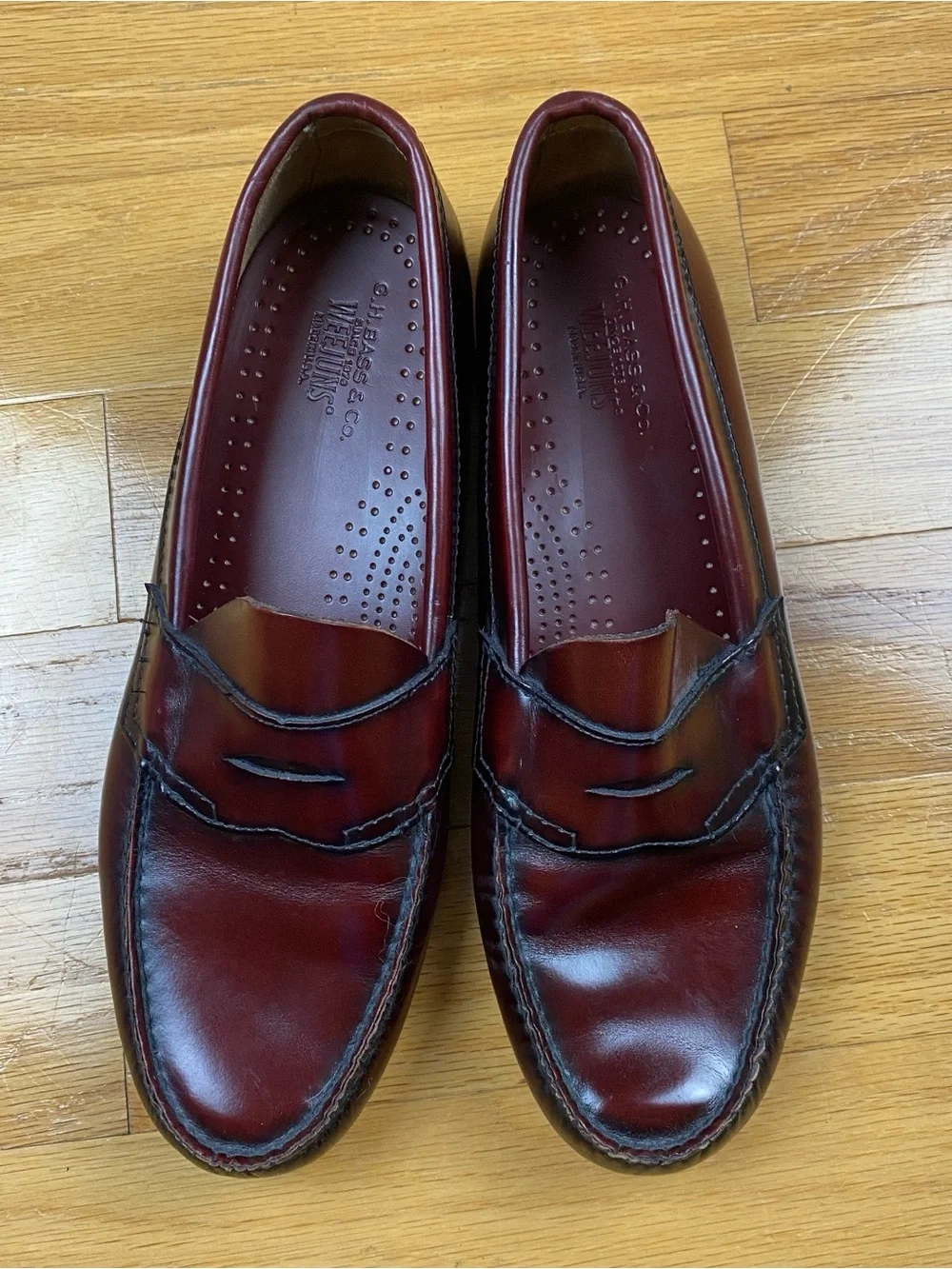 GH Bass Weejuns Penny Loafers burgundy leather Mens size 10.5 C oxblood